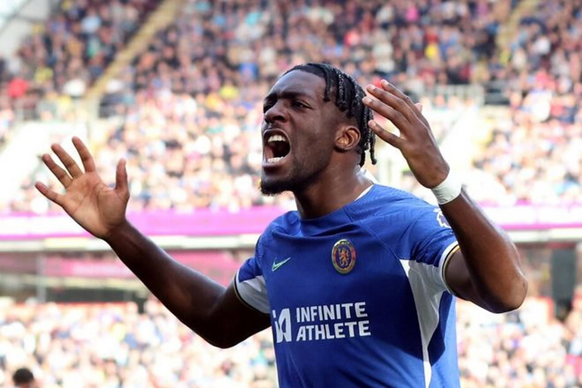 切尔西后卫神勇救险，助球队成功保级，必须工程东西.的简单介绍-爱游戏